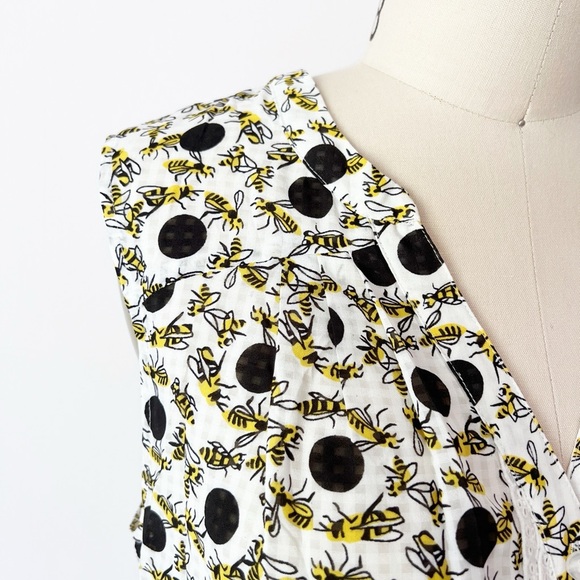 Modcloth White and Yellow Bee Print Blouse Sleeveless Novelty - Picture 4 of 8